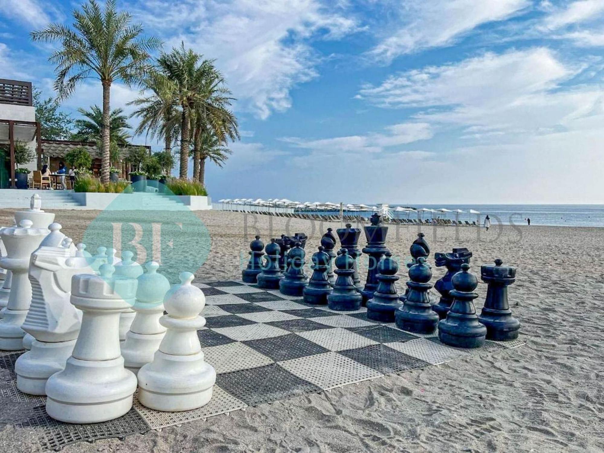 Address Luxury 2br & Maid Sea View Apartment Fujairah