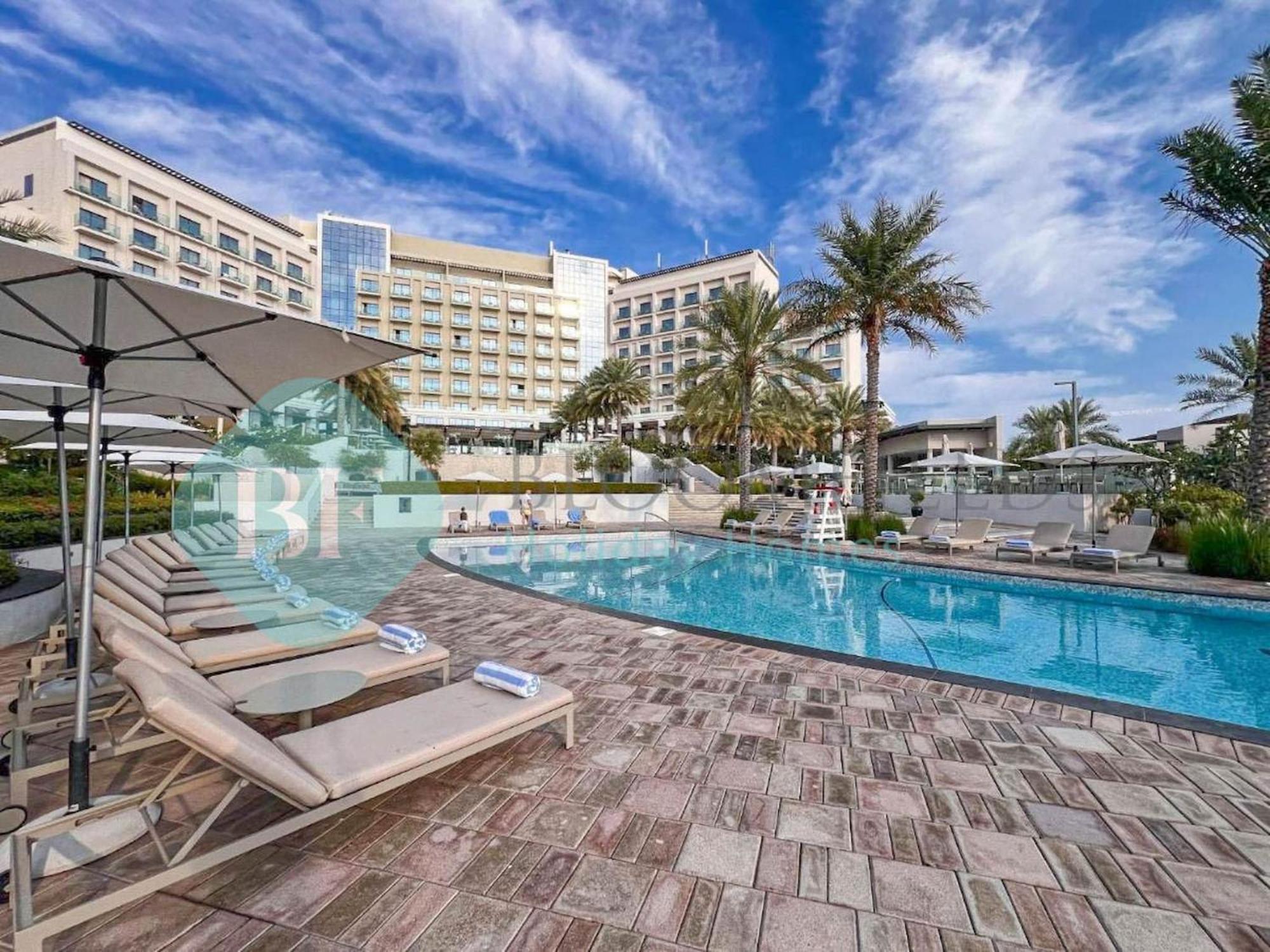 Address Luxury 2br & Maid Sea View * Fujairah